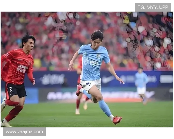 英博18岁小将杨铭锐客战梅州首度破门斩获职业生涯首球